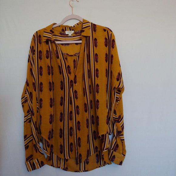 Umgee Tops - Umgee  butterscotch with maroon feather detail semi sheer size Large